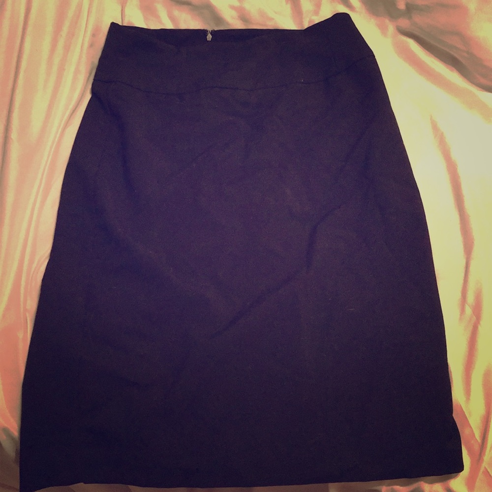 Worthington - Black Pencil Skirt